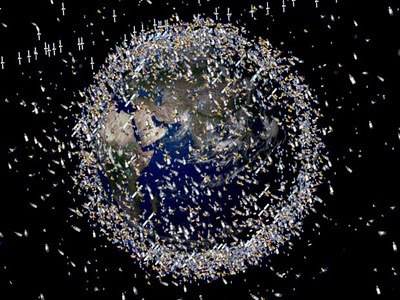 Resultado de imagem para Japão lança engenho para limpar detritos do espaço